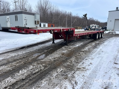 2001 46 ft Tri/A Step Deck Trailer