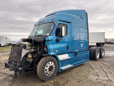 2018 Freightliner Cascadia 113 6x4 تراكتور شاحنة كابينة النوم (ثنائية المحور) (Inoperable)
