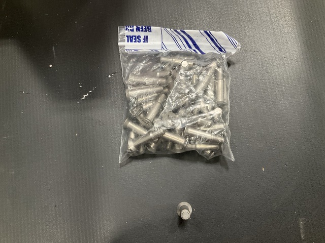 (524) Boeing LD111-0046-2410 Machine Screws