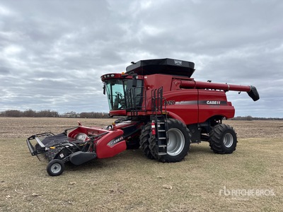2010 Case IH 9120 Combine Harvester