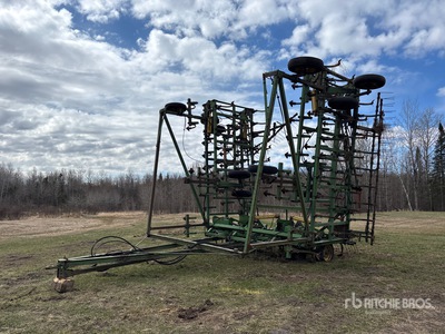 John Deere E1050 60 ft Cultivator