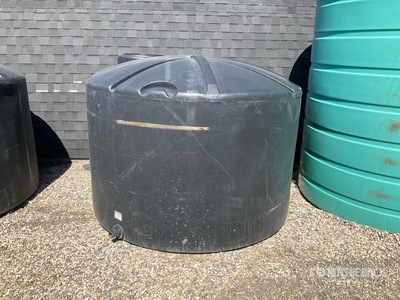 Polywest 1500 gal Poly Watertank