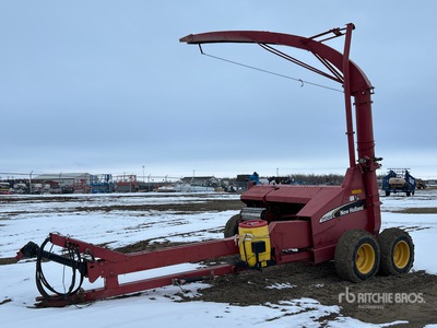 2005 New Holland FP240 2 ft T/A Pull Type Forage Harvester