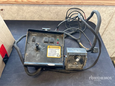 2005 New Holland FP240 穀物刈り取り機械