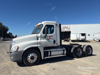 2013 Freightliner DS 6x2 T/A Day Cab Truck Tractor