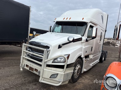 2019 Freightliner Cascadia 126 6x4 T/A Slaapcabine Trekker