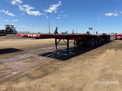 2012 Doepker 32 ft Super B-Train Lead Flatbed Trailer