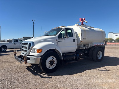2015 Ford F-750 2000 gal 4x2 Water Truck