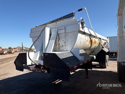 1966 TRLR 30 ft T/A End Dump Trailer
