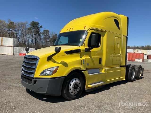 2019 Freightliner Cascadia 126 6x4 T/A Sleeper Truck Tractor