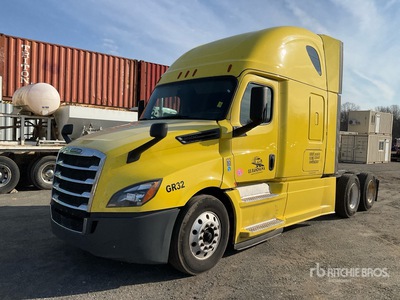 2019 Freightliner Cascadia 126 6x4 T/A Sleeper Truck Tractor
