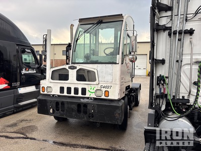 2017 AutoCar XSpotter 4x2 Spezial-Sattelzug