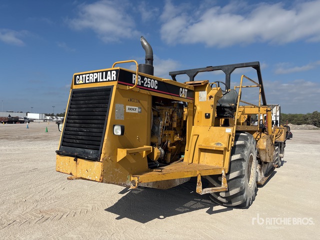 2003 Cat RM-250C Wheel Soil Stabilizer Reclaimer