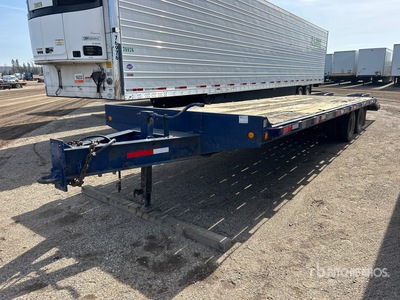 31 ft T/A Equipment Trailer