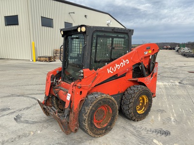 2023 Kubota SSV65HRC Schranklader