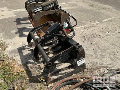 2016 Bradco 107036 40 in Q/C Skeleton Mini Skid Steer Grapple Bucket