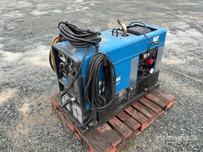 Miller 30167 300 A Skid-Mounted Multi-Process Onan Engine, 10,000 watt generator Pro Series, Welding Cable معدة لحام كهربائي