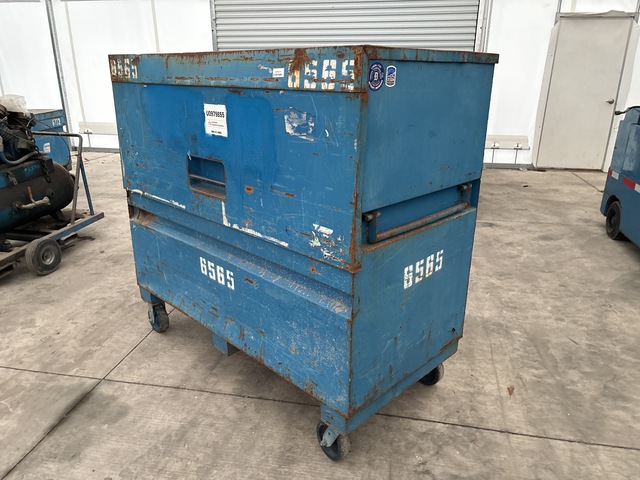 Knaack 89 Job Site Box Knaack 89 Job Site Box