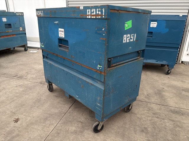 Knaack 89 Job Site Box Knaack 89 Job Site Box