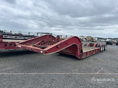 1968 Page RG50 Tri/A Removable Gooseneck Tieflader