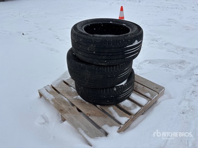 Quantity of (3) Michelin MXV4 255/55T18 Banden