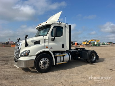 2017 Freightliner Cascadia 113 4x2 Cabeza Tractora Cabina Corta