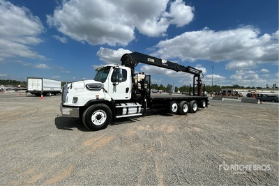 Hiab XS335K 4HIPRO 8300 lb Knuckle Boom on 2016 Freightliner 114SD 10x4 Boom Truck
