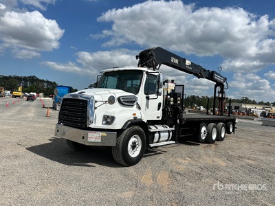 Hiab XS335K 4HIPRO 8300 lb Knuckle Boom on 2016 Freightliner 114SD 10x4 Boom Truck