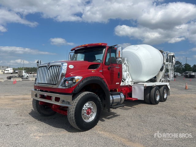 2014 International 7600 8x4 Mixer Truck