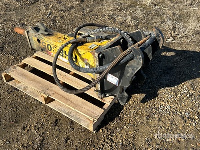 2012 Magnum RHB305-6-BA 16 in Q/C Hydraulic Breaker