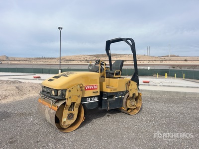 2007 Cat CB-334E Double Drum Roller