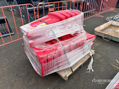 Quantity of Fire Extinguisher Markers Altro materiale