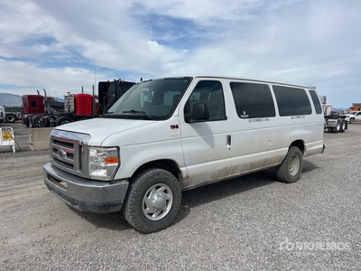 2011 Ford Econoline Van osobowy