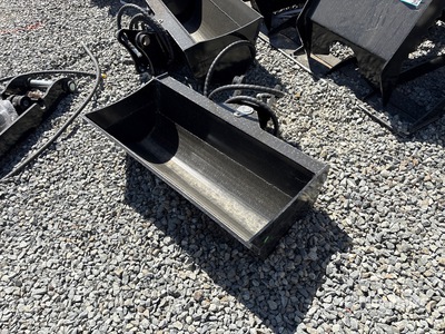 2026 GIYI GY-D3T 32 in 0.1 m3 Cleanup Tilting Excavator Bucket (Unused)