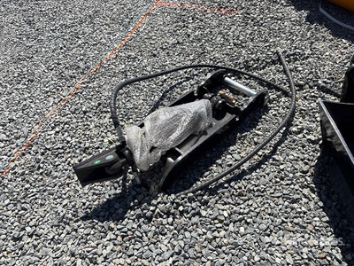 2026 GIYI GY-XJ3T 30 in Hydraulic CAT Hydraulic Excavator Thumb (Unused)