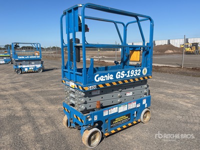 2005 Genie GS1932 Electric Scissor Lift (Inoperable)