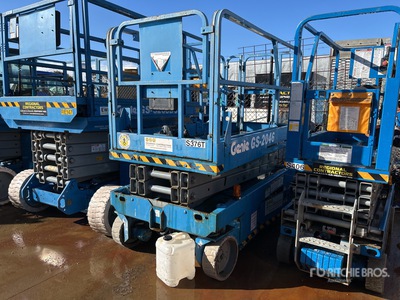 2015 Genie GS-2046 Electric シザーリフト (Inoperable)