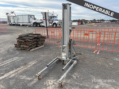 2015 Genie SLC-18 Manual Panel Lift Varios, tienda, almacen, consumidor (Inoperable)