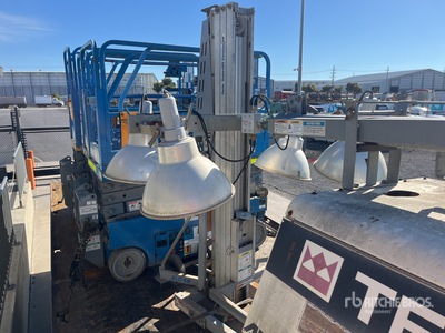 2015 Genie SLC-18 ورش و مخازن متنوعة (Inoperable)