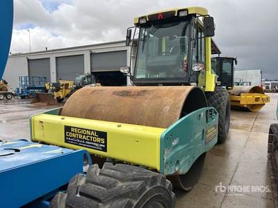 2021 Ammann ASC110 Walzenzug mit Glattmantelbandage