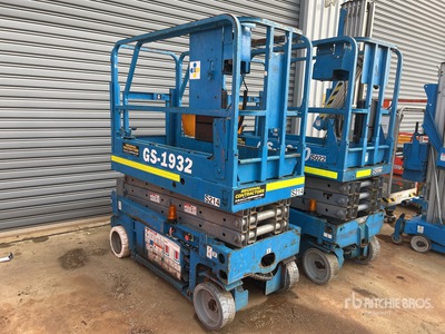 2001 Genie GS1932 Electric シザーリフト (Inoperable)