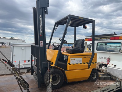 2012 Jungheinrich EFGVAC25 Forklift