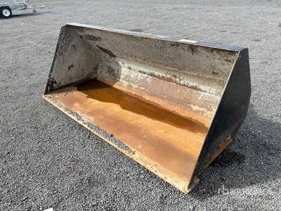 2003 McCormack Industries 2450 mm Telehandler Bucket