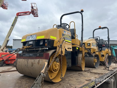 2004 Cat CB224E Rullo vibrante tandem