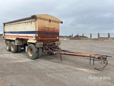 2002 ITT 5.9 m Super Dog End Dump Trailer