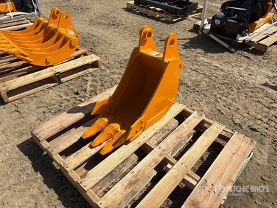 2026 GIYI GY-BK 12 in Digging Excavator Bucket - Fits Cat 305 (Unused)