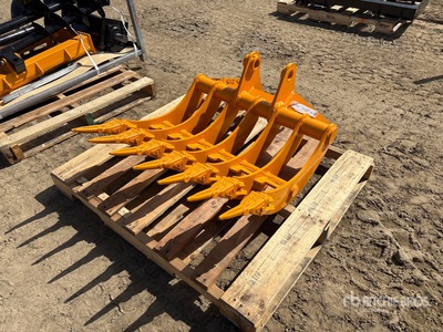 2026 GIYI 32 in Excavator Rake - Fits Cat 305 (Unused)