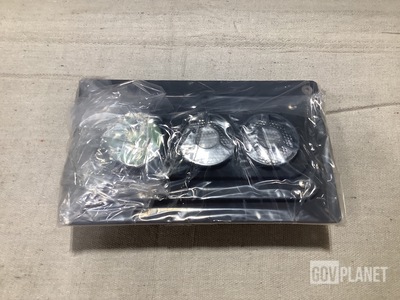 (44) Goodrich 2LA007586-31 Dome Lights