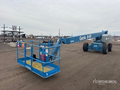 2002 Genie S85 4WD Dual Fuel Telescopic Boom Lift