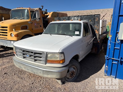 1994 Ford F-350 4x2 Service Truck (Inoperable)